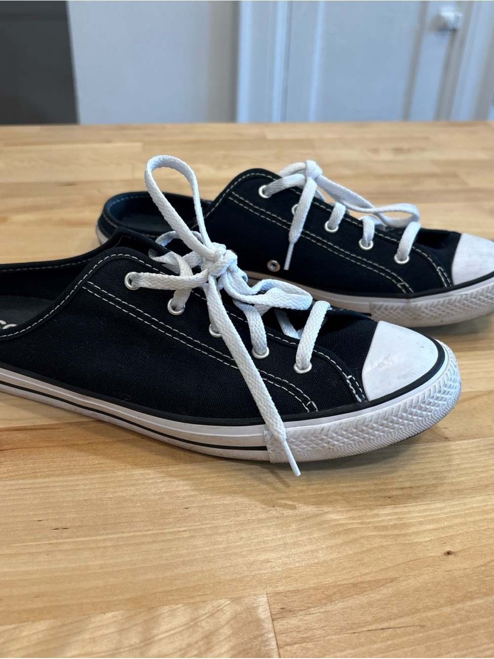 Converse Chuck Taylor All Star Dainty Mule Slip Women's Size 8.5 Black White